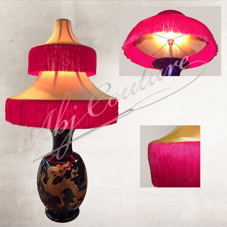 Abat-jour double pagode tendu en soie dorée passementerie franges 