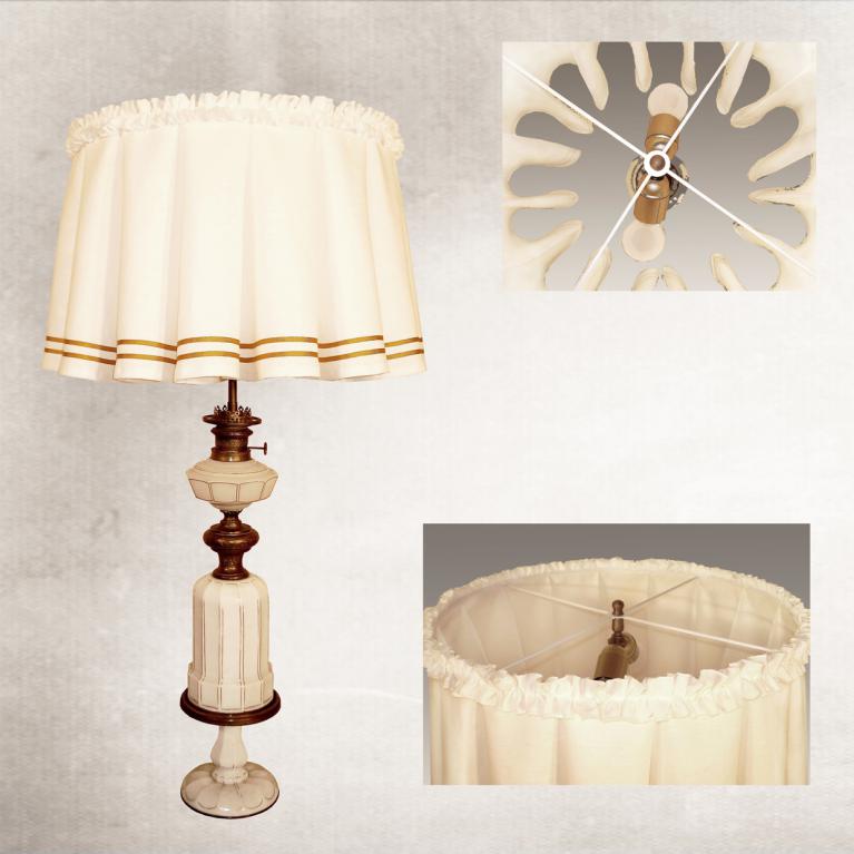 Abat-jour-jupe-godrons- lin-blanc-ornement-froufrou-haut-double-galon-doré