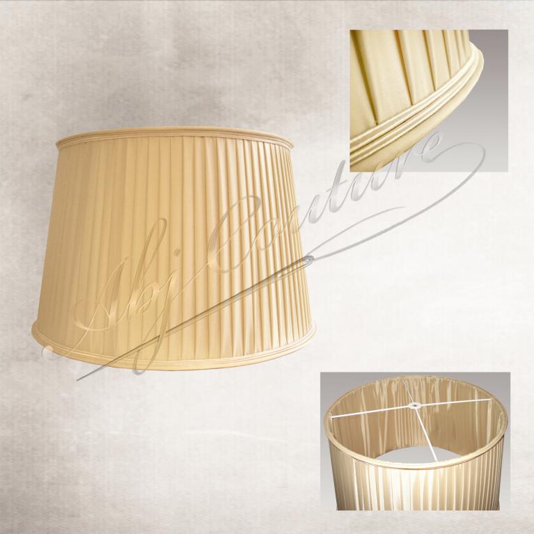 Abat-jour-droit-plissé-plis-Dior-soie-écru-doublure-blanc-cassé-passe-poil-double-soutache-haut-bas