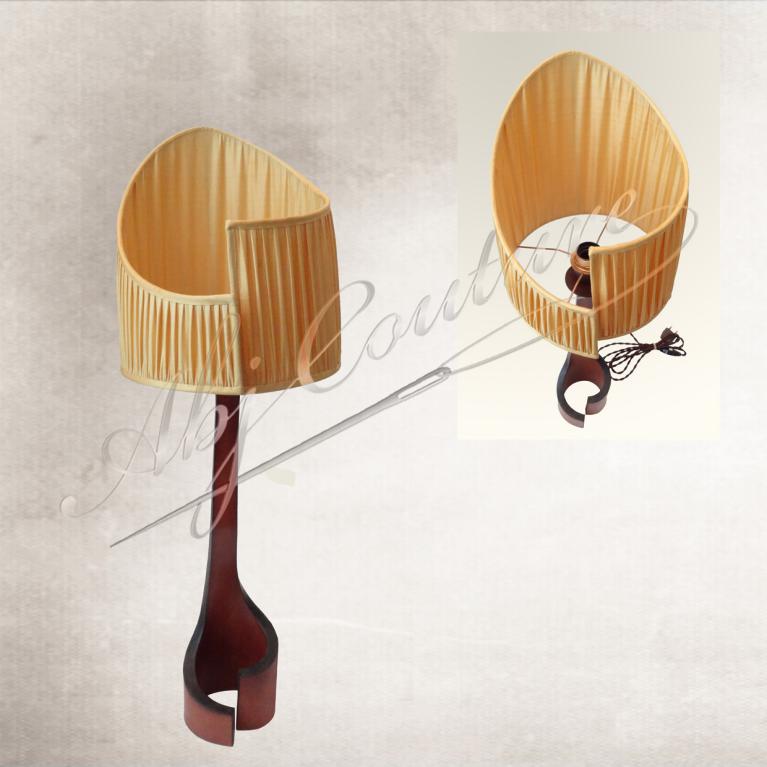 Abat-jour-écran-asymétrique-froncé-soie-doré-doublure-identique